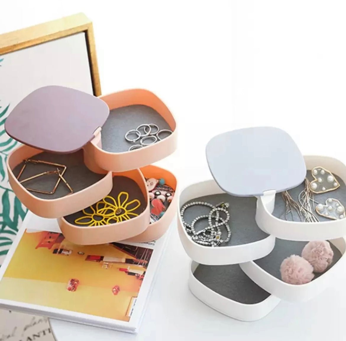 Plastic 4 Layer Jewellery Box with Mirror Boîte à Bijoux en Plastique à 4 Niveaux avec Miroir